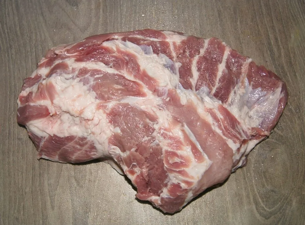 мясо свинина б/к шея в Новосибирске